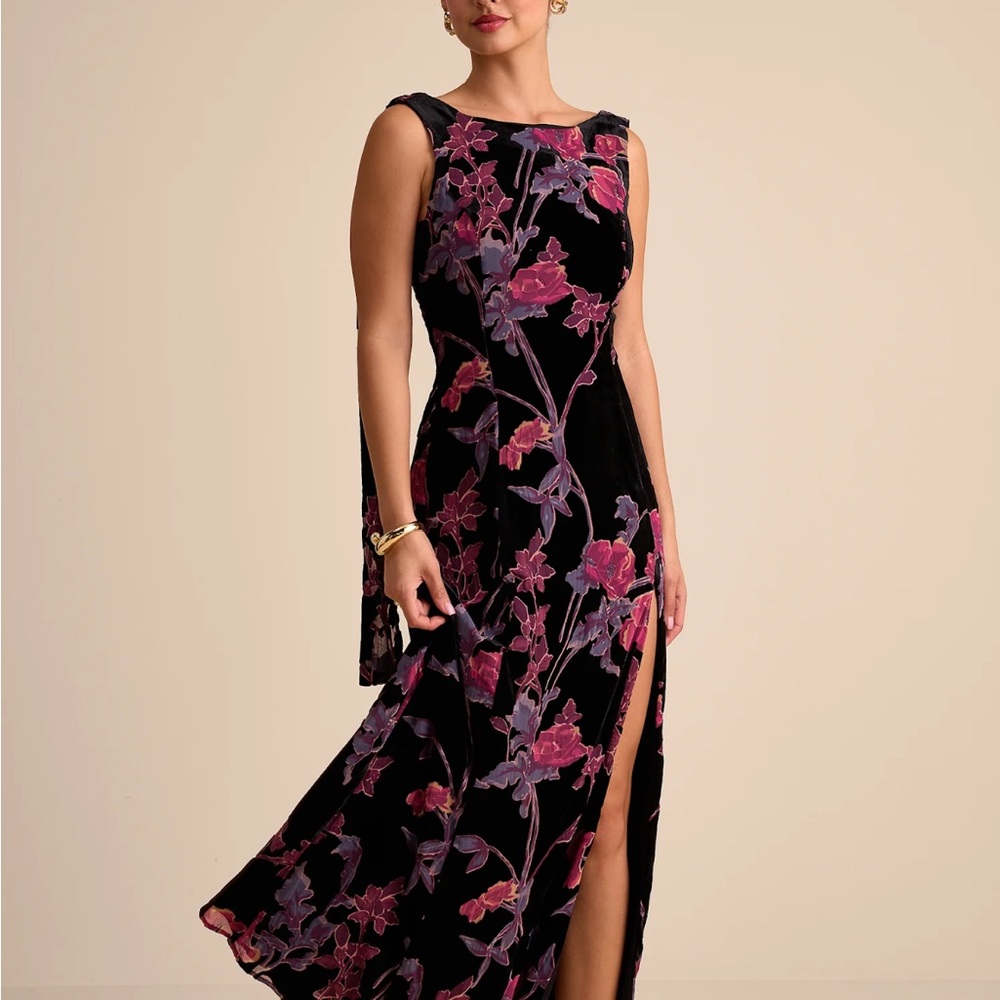 Lulu's Liora Black Velvet Floral Burnout Boat Neck Sash Maxi Dress - NWT